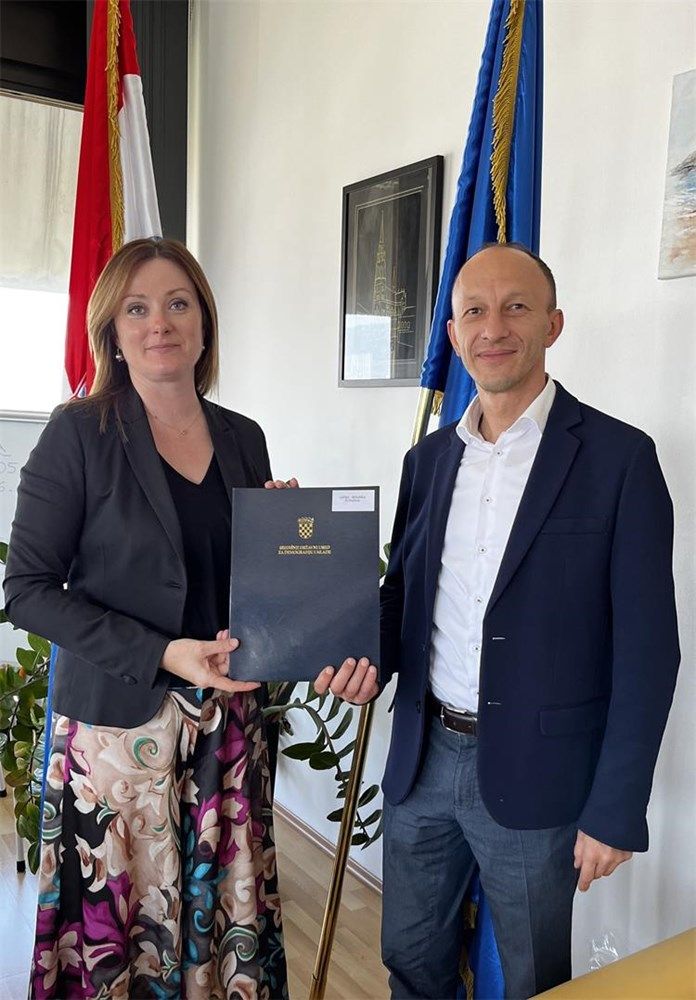 Potpisan ugovor s Ličko-senjskom županijom o financiranju centra za mlade