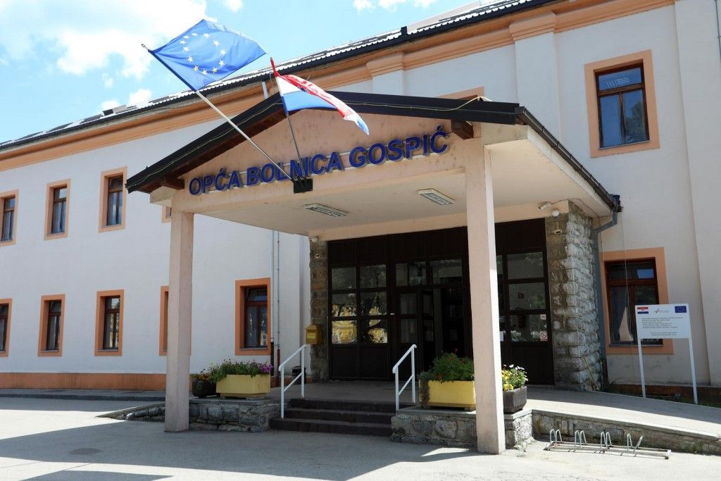 Ravnateljica bolnice se zahvaljuje Vladi RH, na čelu sa A. Plenkovićem i ličko-senjskom županu E. Petryju na poticanju i podršci u radu jedine ličke bolnice