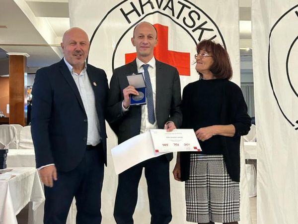 Hrvatski Crveni križ dodijelio priznanja i zahvalnice za humanitarni rad