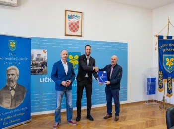 Ličko-senjska županija - Ministar Erlić posjetio Gospić i Lovinac te u pratnji župana Petryja najavio nove razvojne projekte