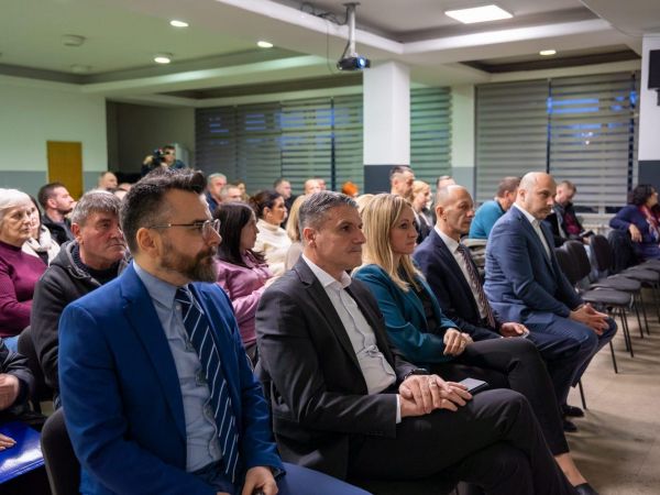 Održana edukativna radionica na temu energetske obnove obiteljskih kuća u organizaciji Fonda za zaštitu okoliša i Ličko-senjske županije