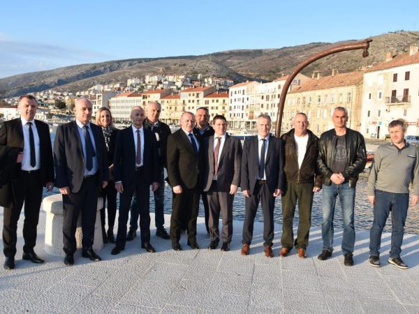 Potpisan ugovor o gradnji centra za branitelje u Senju: ruševni Ožegovićianum postaje reprezentativno zdanje