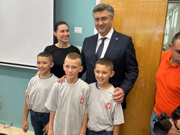 Povodom Dana Ličko-senjske županije premijer Plenković obišao Regionalni znanstveni centar u Gospiću