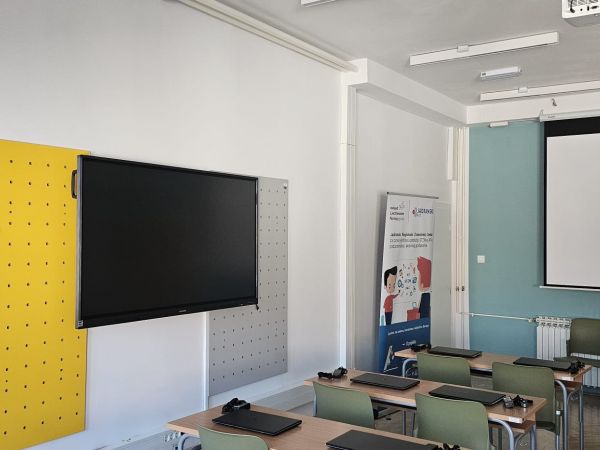 Regionalni znanstveni centar - podružnica Lika u suradnji s Ličko-senjskom županijom pokreće program za maturante “Želim znati više”