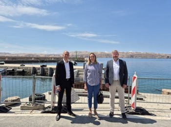 Ličko-senjska županija - Župan Petry, zamjenica Orešković Brkljačić i načelnik Smojver obišli ključne infrastrukturne projekte na području općine Karlobag