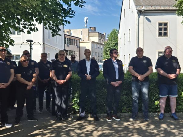 Pripadnici Saveza udruga branitelja radnika RH u Gospiću odali počast poginulim i nestalim hrvatskim braniteljima