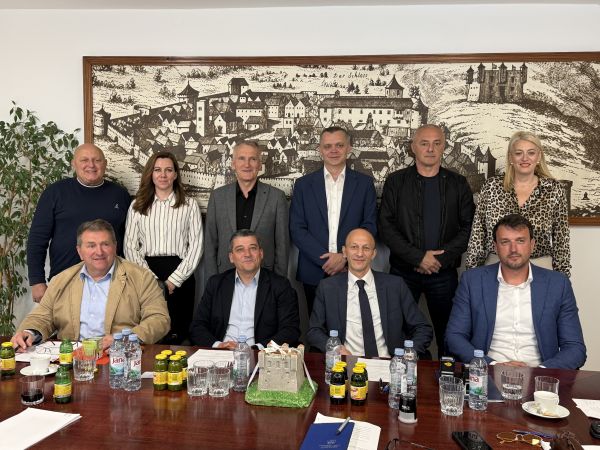 Potpisan Sporazum o zajedničkom financiranju obnove spomenika poginulim hrvatskim braniteljima u Zalužnici Potpisan Sporazum o zajedničkom financiranju obnove spomenika poginulim hrvatskim braniteljima u Zalužnici