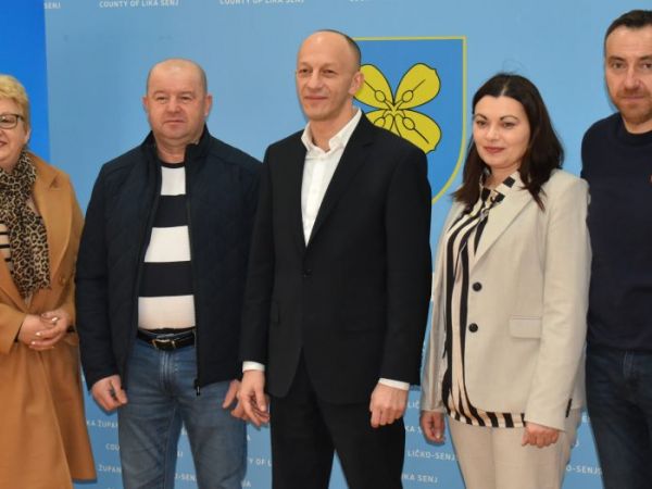 U cilju održivosti proizvodnje mlijeka župan Petry potpisao ugovore u vrijednosti 142 tisuće eura