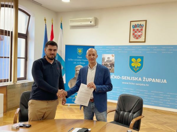 Potpisan Ugovor o radovima na uređenju podrumskih prostorija zgrade Ličko-senjske županije koje će postati multifunkcionalni prostor za širu zajednicu