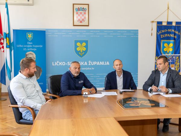 Zeleni iskorak: Razvojni centar Ličko-senjske županije uskoro ugrađuje foto-naponske panele