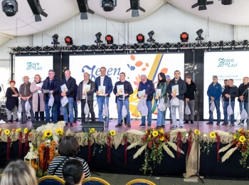 Ličko-senjska županija - Dodijeljena priznanja najboljim ličkim proizvođačima meda, sira, rakija i zimnice