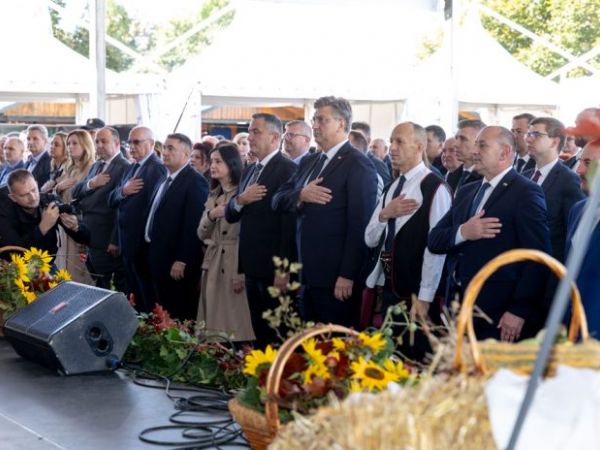 Bogat program na otvaranju Jeseni u Lici: Manifestaciju će posjetiti predsjednik Sabora Jandroković, premijer Plenković i brojni ministri