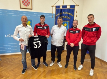 Ličko-senjska županija - Na prijemu kod župana Petryja predstavnici Malonogometnog kluba Lika Šport