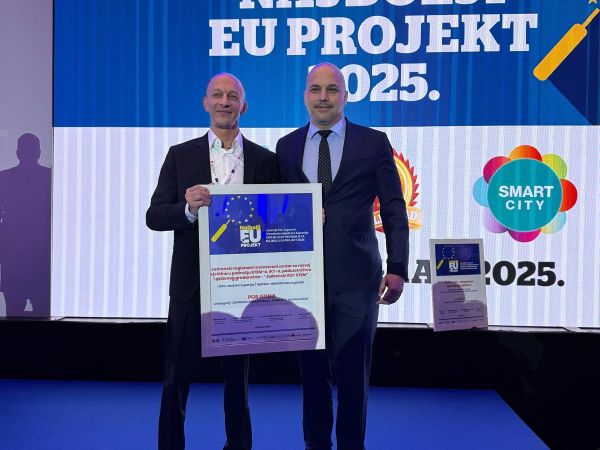 Dani regionalnog razvoja: Ličko-senjska županija nagrađena za najbolji EU projekt u obrazovanju Dani regionalnog razvoja: Ličko-senjska županija nagrađena za najbolji EU projekt u obrazovanju
