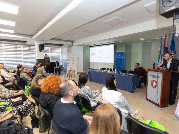 Projekti za poboljšanje demografske slike u Lici