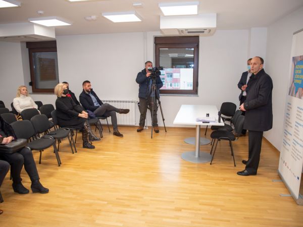 Potpisani Ugovori za korištenje prostorija Razvojnog centra Ličko-senjske županije