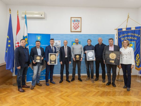 Župan Petry primio dobitnike nagrade “Suncokret ruralnog turizma Hrvatske – Sunflower Award”