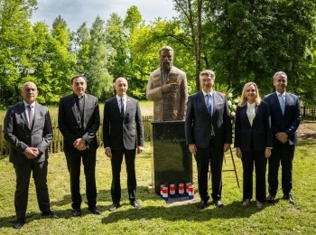 Ličko-senjska županija - Premijer Plenković posjetio Veliki Žitnik i Gospić povodom Dana Ličko-senjske županije