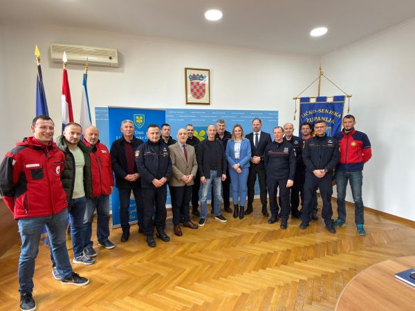 U Ličko-senjskoj županiji održan zajednički sastanak stožera civilne zaštite Ličko-senjske i Zadarske županije