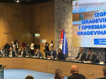 Ličko-senjska županija - Država sufinancira modernizaciju dvorane Gimnazije i Strukovne škole Gospić