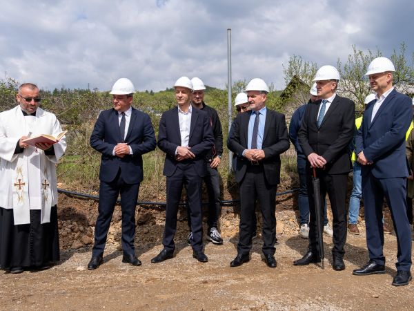 U Otočcu održana svečanost polaganja kamena temeljca za novi dječji vrtić