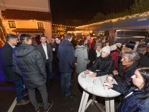 Svjetla i veselje: Advent u Lici donosi blagdanski duh u Ličko-senjsku županiju