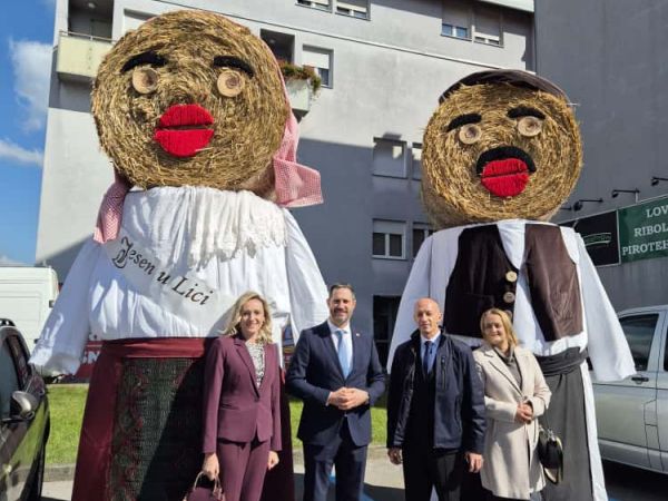 Spoj tradicije, kulture i gospodarstva: U Gospiću svečano otvorena 27. Jesen u Lici Spoj tradicije, kulture i gospodarstva: U Gospiću svečano otvorena 27. Jesen u Lici