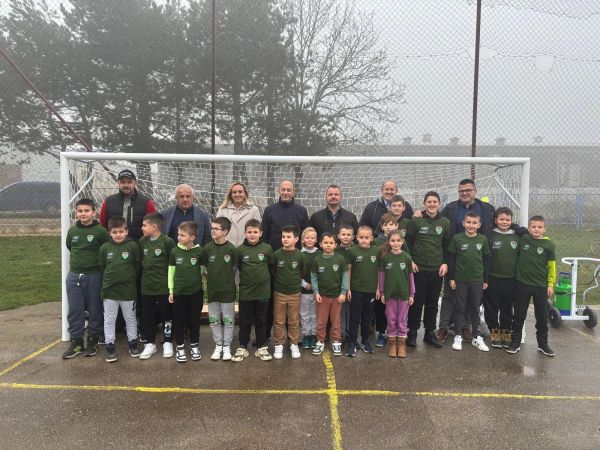 Mladim nogometašima NK Krbava uručena sportska oprema u vrijednosti 4 tisuće eura