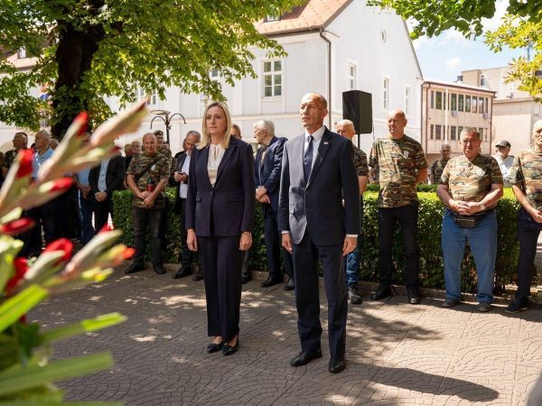 Župan i zamjenica župana daju punu podršku udrugama branitelja s područja grada Otočca Župan i zamjenica župana daju punu podršku udrugama branitelja s područja grada Otočca