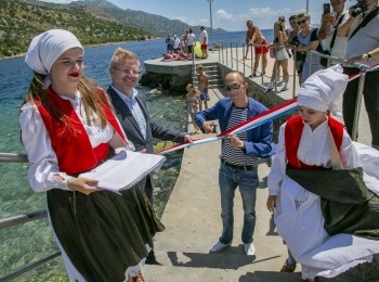 Ličko-senjska županija - Svečano otvorena novouređena gradska plaža u Karlobagu