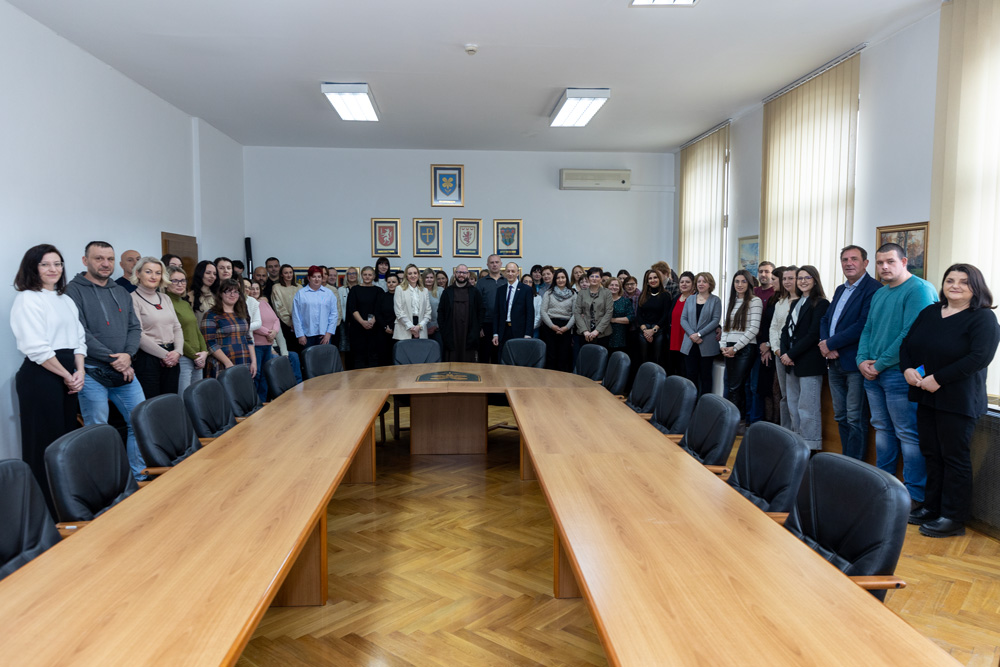 Božji blagoslov za zaposlenike i prostorije Ličko-senjske županije