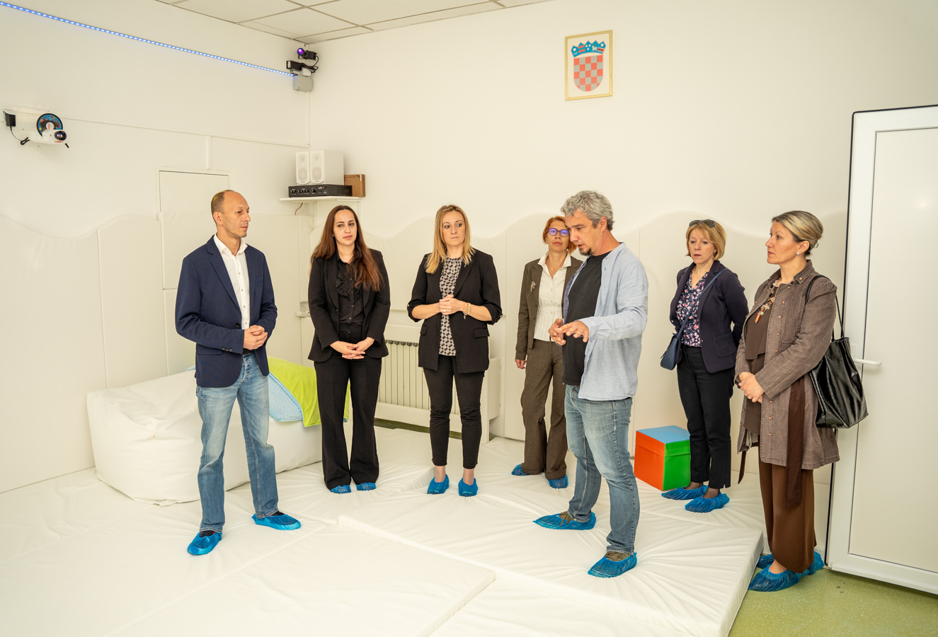 Novi projekt u Strukovnoj školi u Gospiću - predstavljena senzorna soba za potrebe učenika s teškoćama u razvoju